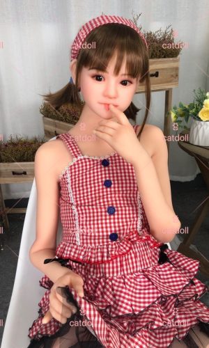 UTDOLLS 135CM Laura Realistic Mini Doll