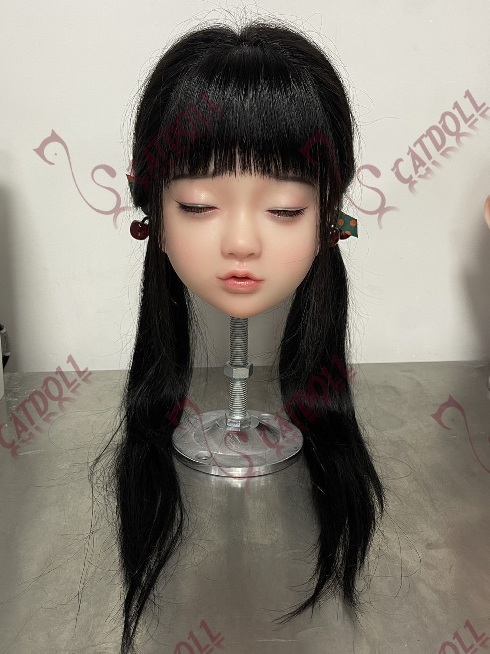 UTDOLLS Emelie Hybrid Silicone Head